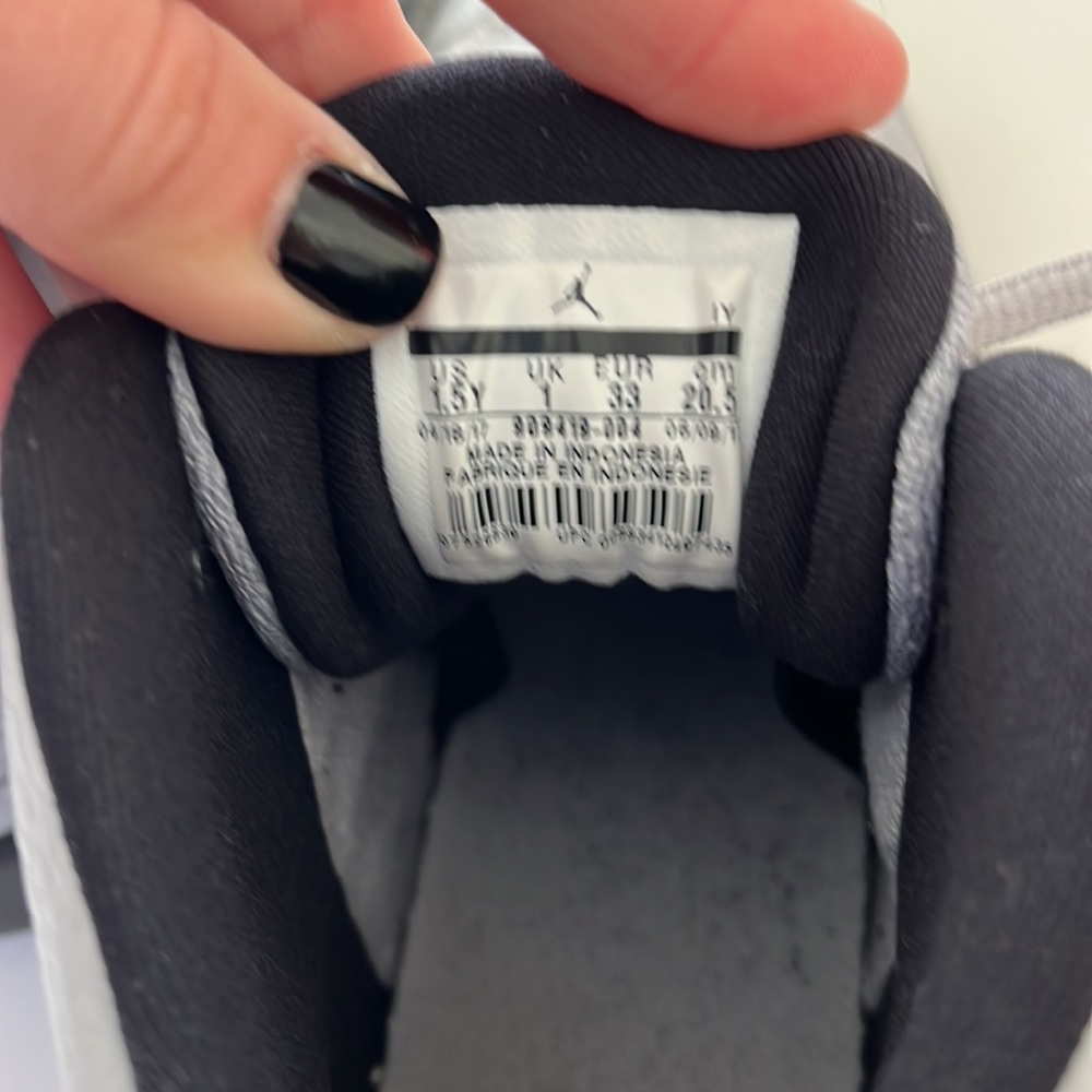 Worn once boys Nike Air Jordan jump man pro high top gray sneakers size 1.5 - Picture 6 of 7